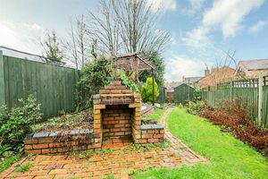 Photo 25- click for photo gallery